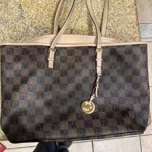 Michael kors signature tote